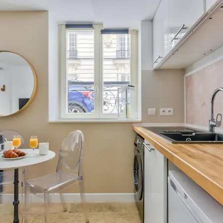 Atelier D'artiste A Saint Germain