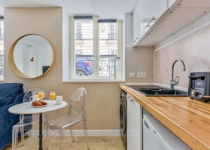 Atelier D'artiste A Saint Germain